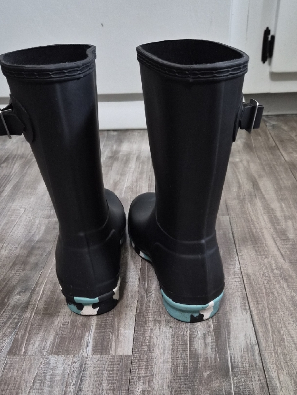 Hunter Black Rain Boots with Aqua Trim - Picture 4 of 6